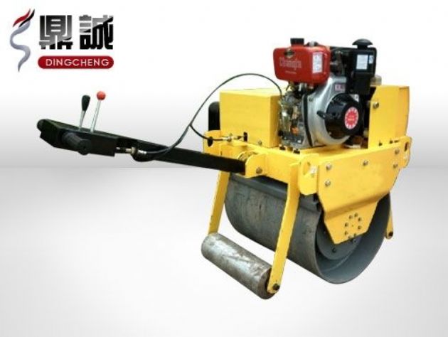 點(diǎn)擊查看詳細(xì)信息<br>標(biāo)題：重型手扶式單鋼輪壓路機(jī) 閱讀次數(shù)：12600