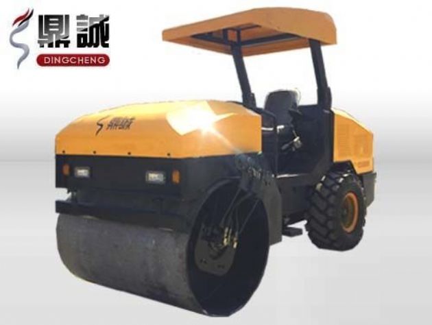 點(diǎn)擊查看詳細(xì)信息<br>標(biāo)題：4噸單鋼輪振動(dòng)壓路機(jī) 閱讀次數(shù)：12838